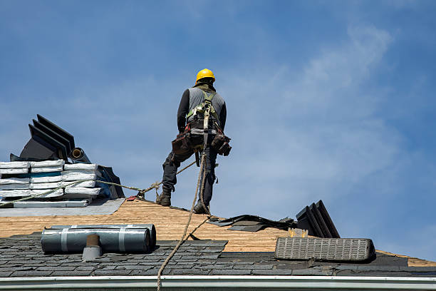 Professional Gutter Installation technician working in Waukon, IA